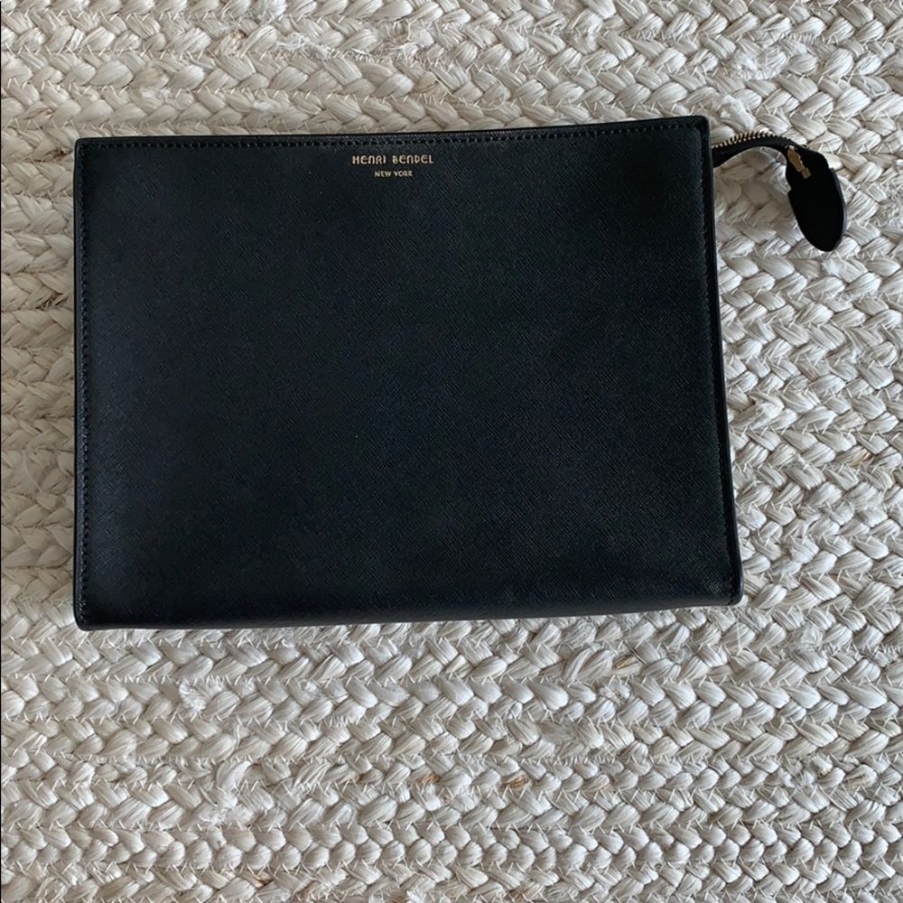 Hendri Bendel Clutch